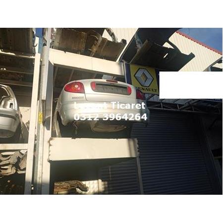 Megane 1 Cabrio Sol Ön Kapı