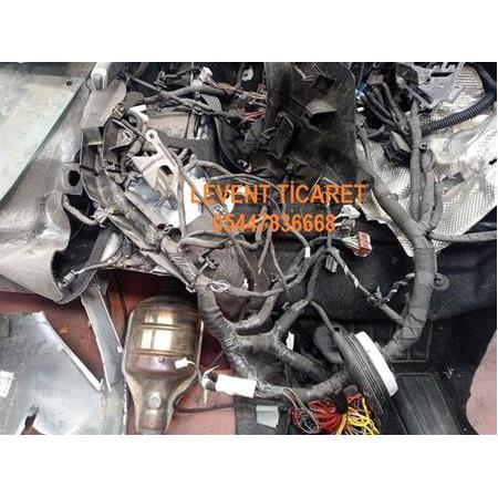 Clio 5 1.0 SCE Göğüs Tesisatı 240107494R